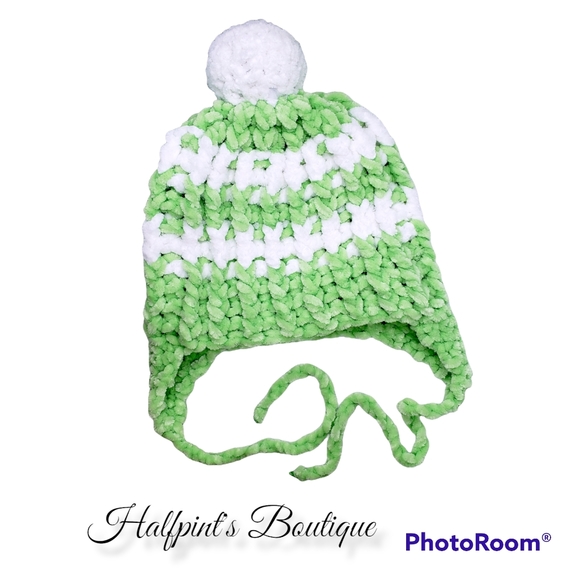 The softest toddler pompom beanie Crochet green white 100% polyester - Picture 1 of 4